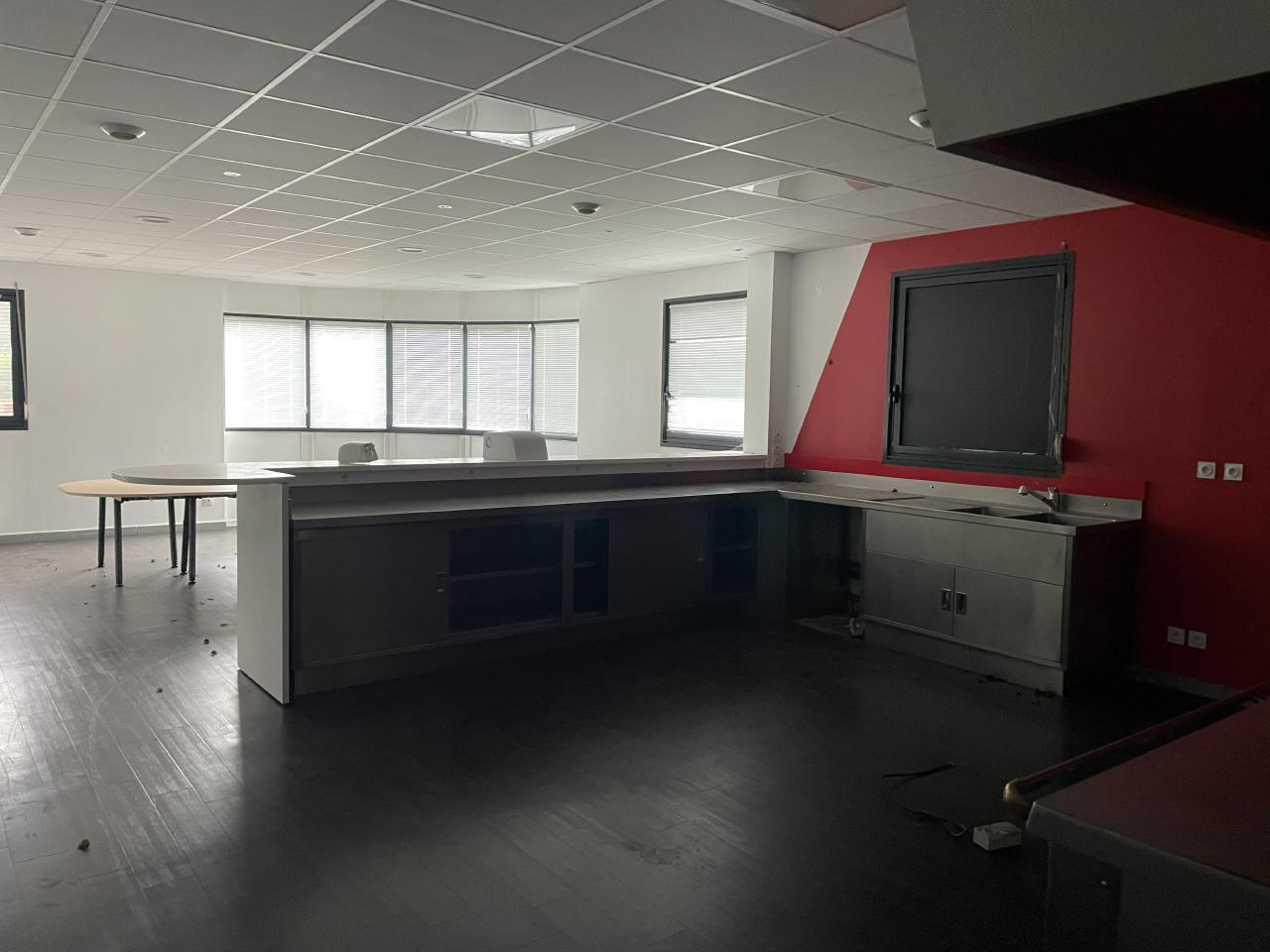 Local d'activité Civrieux-d'Azergues 8538m² Vente local d'activité Civrieux-d'Azergues Rhône OVACT2422185 34